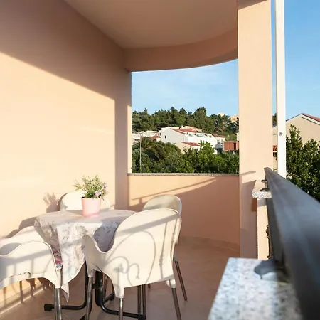 Mariza Apartment *