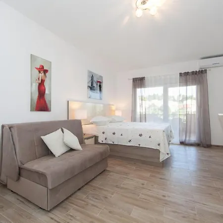 Apartment Mariza *